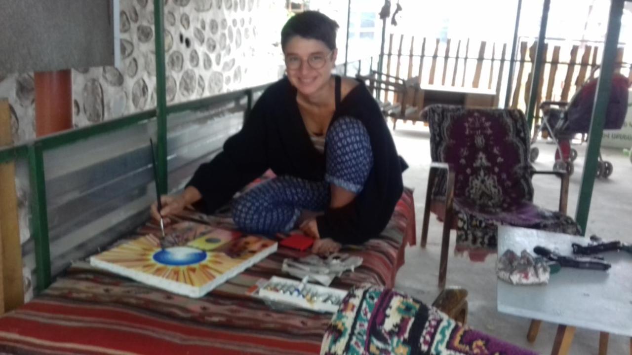 Lovely Goris Luaran gambar